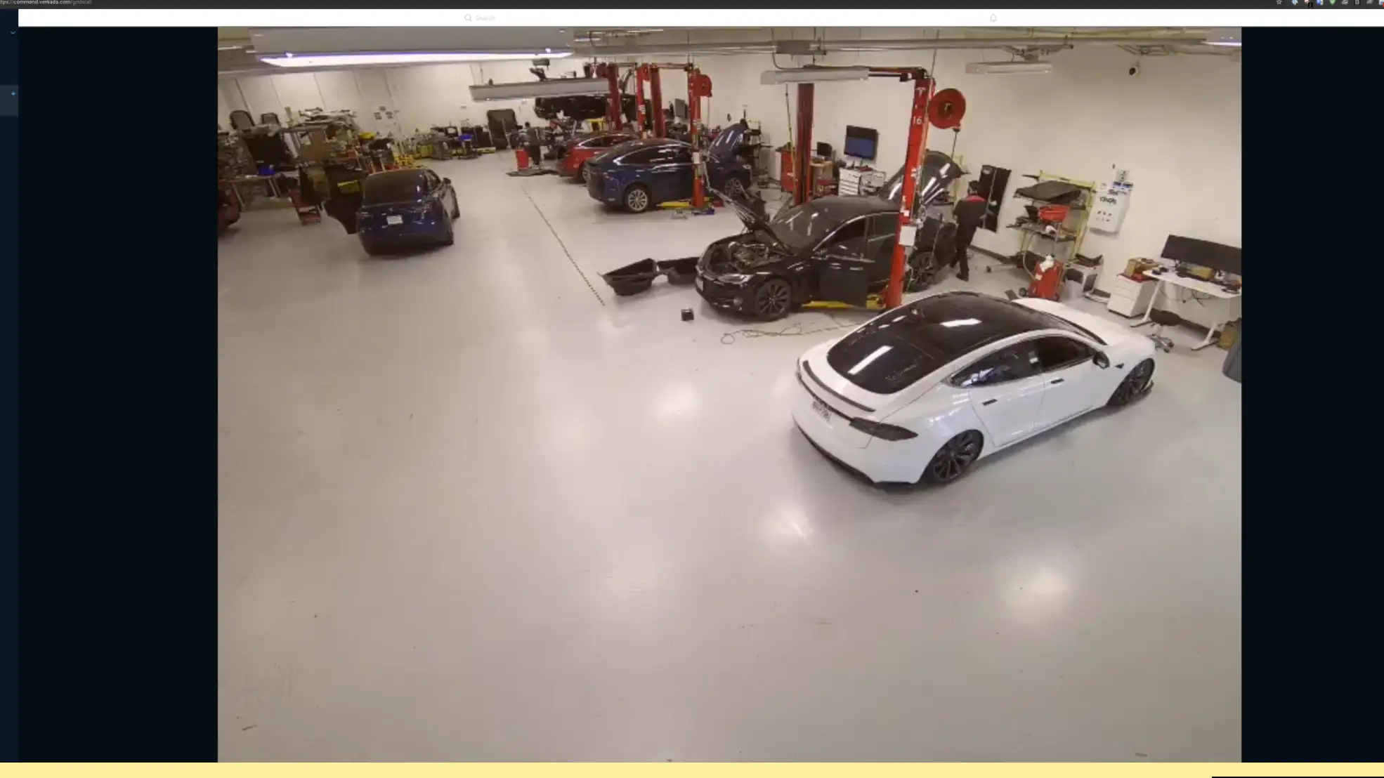 Interior f&aacute;brica de Tesla 