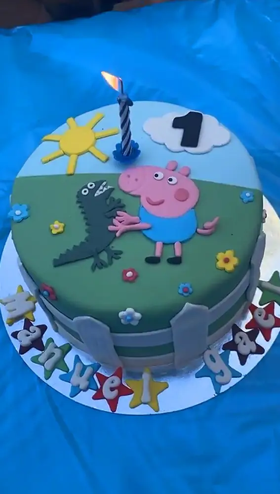 La tarta de cumpleaños del hijo de Manuel Carrasco