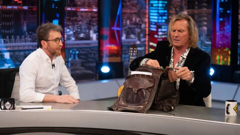Pablo Motos descubre qué tiene Pocholo Martínez-Bordiú dentro de su mochila 