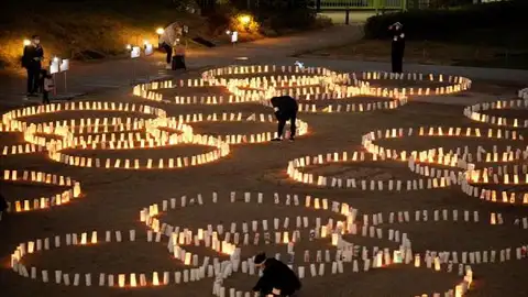 Imagen de un acto homenaje por el aniversario del accidente nuclear de Fukushima Imagen de un acto homenaje por el aniversario del accidente nuclear de Fukushima