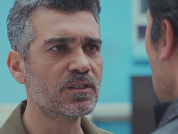 Sarp se encara con Arif: "Márchate de aquí o te mato"