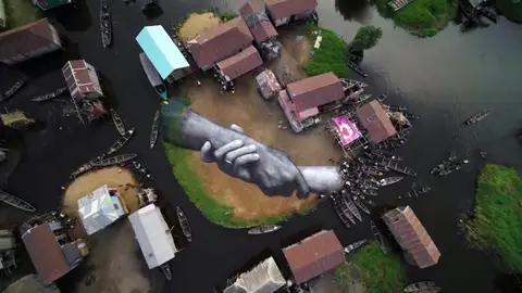 En buenas Manos, el proyecto de arte en la calle en Benin En buenas Manos, el proyecto de arte en la calle en Benin