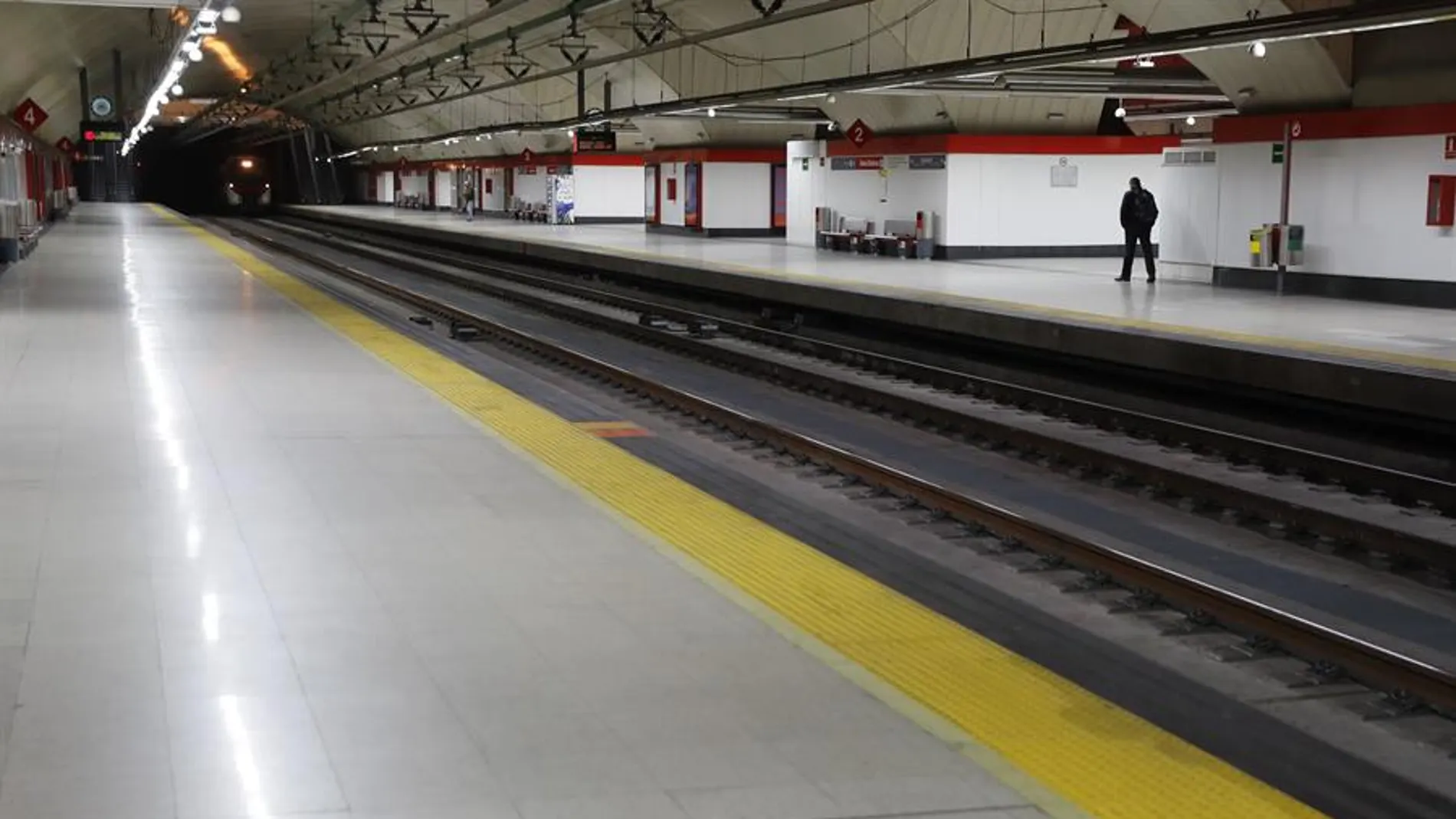 Un joven denuncia una nueva agresión homófoba en el Metro de Madrid