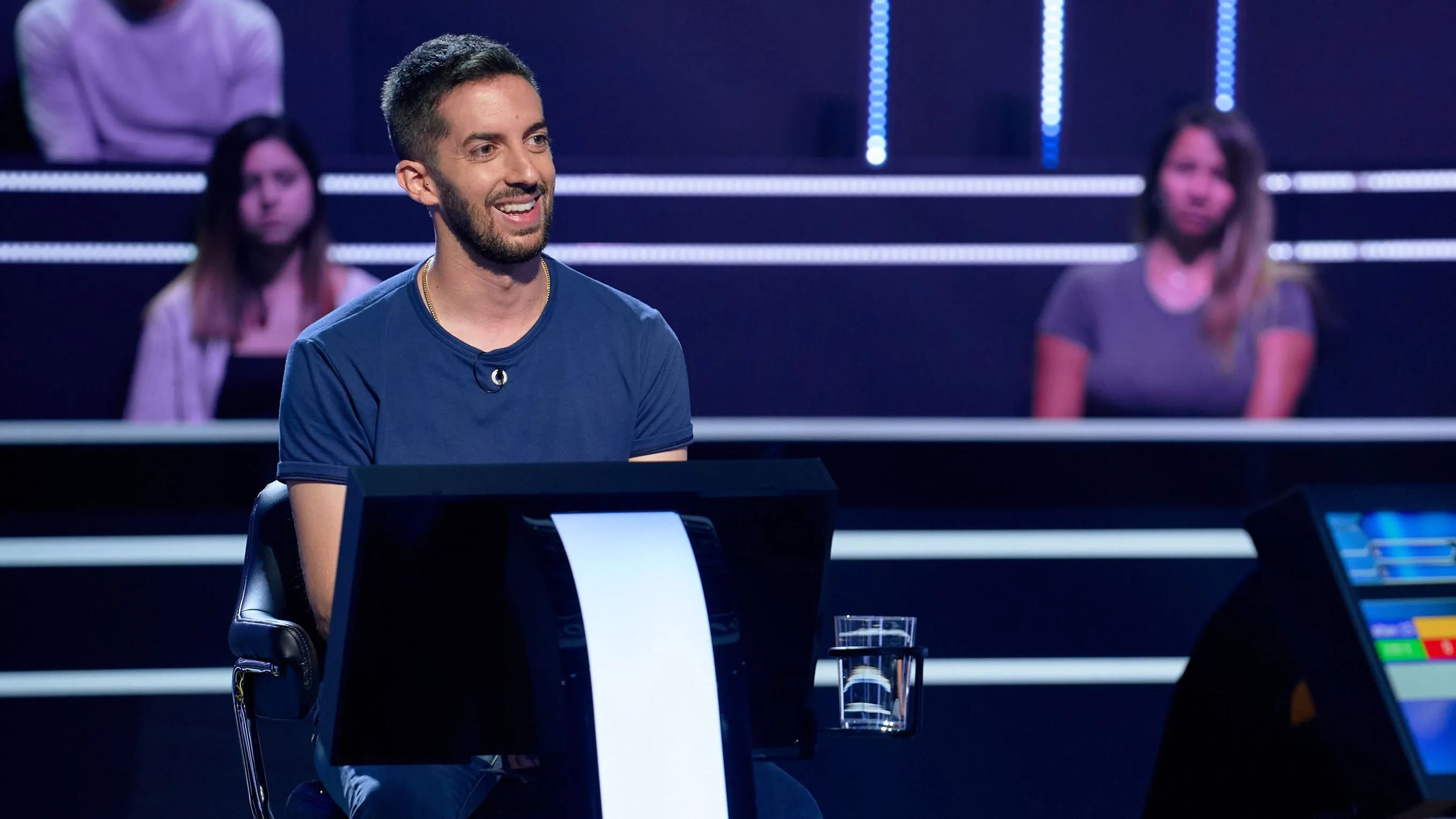David Broncano confiesa su traumático pasado como concursante: “Me fui a casa llorando” David Broncano confiesa su traumático pasado como concursante: “Me fui a casa llorando”
