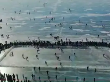 Un partido de hockey sobre hielo para salvar el medioambiente Un partido de hockey sobre hielo para salvar el medioambiente