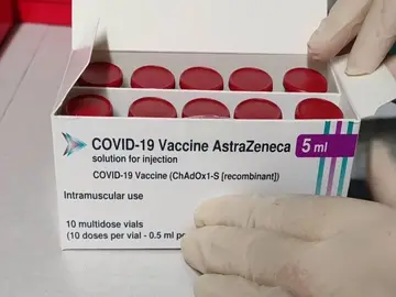 A3 Noticias Fin de Semana (13-03-21) AstraZeneca anuncia nuevos retrasos en la entrega de la vacuna contra el coronavirus a la Unión Europea A3 Noticias Fin de Semana (13-03-21) AstraZeneca anuncia nuevos retrasos en la entrega de la vacuna contra el coronavirus a la Unión Europea