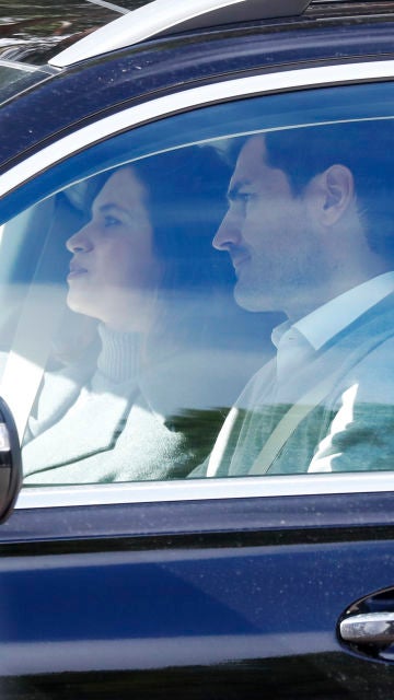 Sara Carbonero e Iker Casillas en el coche