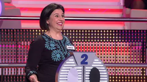 Arturo Valls tiene que cortar la presentación de una concursante en ‘¡Ahora caigo!’ Arturo Valls tiene que cortar la presentación de una concursante en ‘¡Ahora caigo!’