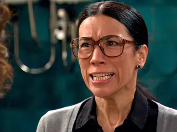 Manolita y María se enfrentan a gritos en 'El Asturiano' tras una grave acusación Manolita y María se enfrentan a gritos en 'El Asturiano' tras una grave acusación