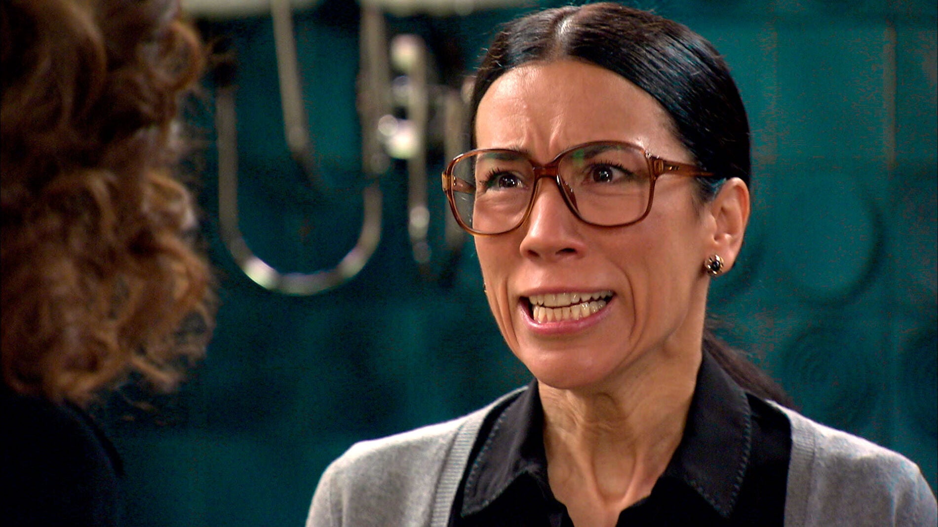 Manolita y Mar&iacute;a se enfrentan a gritos en 'El Asturiano' tras una grave acusaci&oacute;n