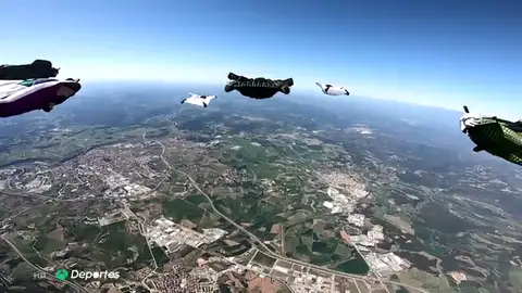 HOMBRES PAJARO HOMBRES PAJARO