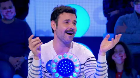 Miquel Fernández demuestra su vozarrón cantando ‘A mi manera’ a lo Frank Sinatra Miquel Fernández demuestra su vozarrón cantando ‘A mi manera’ a lo Frank Sinatra