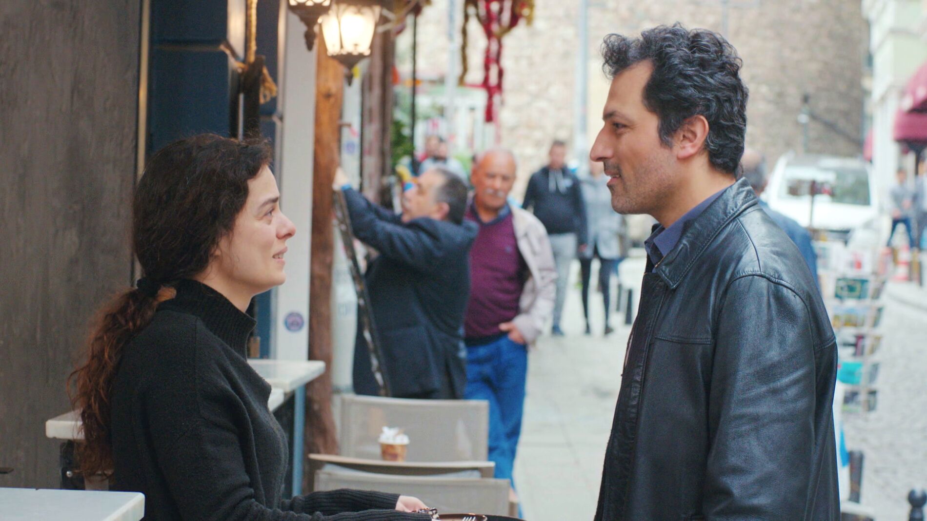 El rom&aacute;ntico y tierno reencuentro de Bahar con Arif