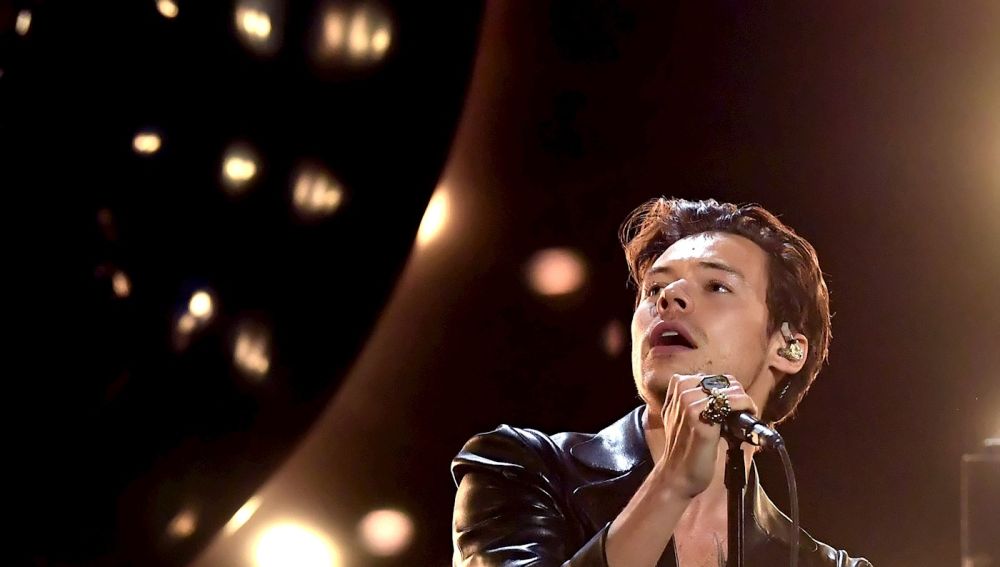 Vídeo: La actuación de Harry Styles en los Premios Grammy 2021