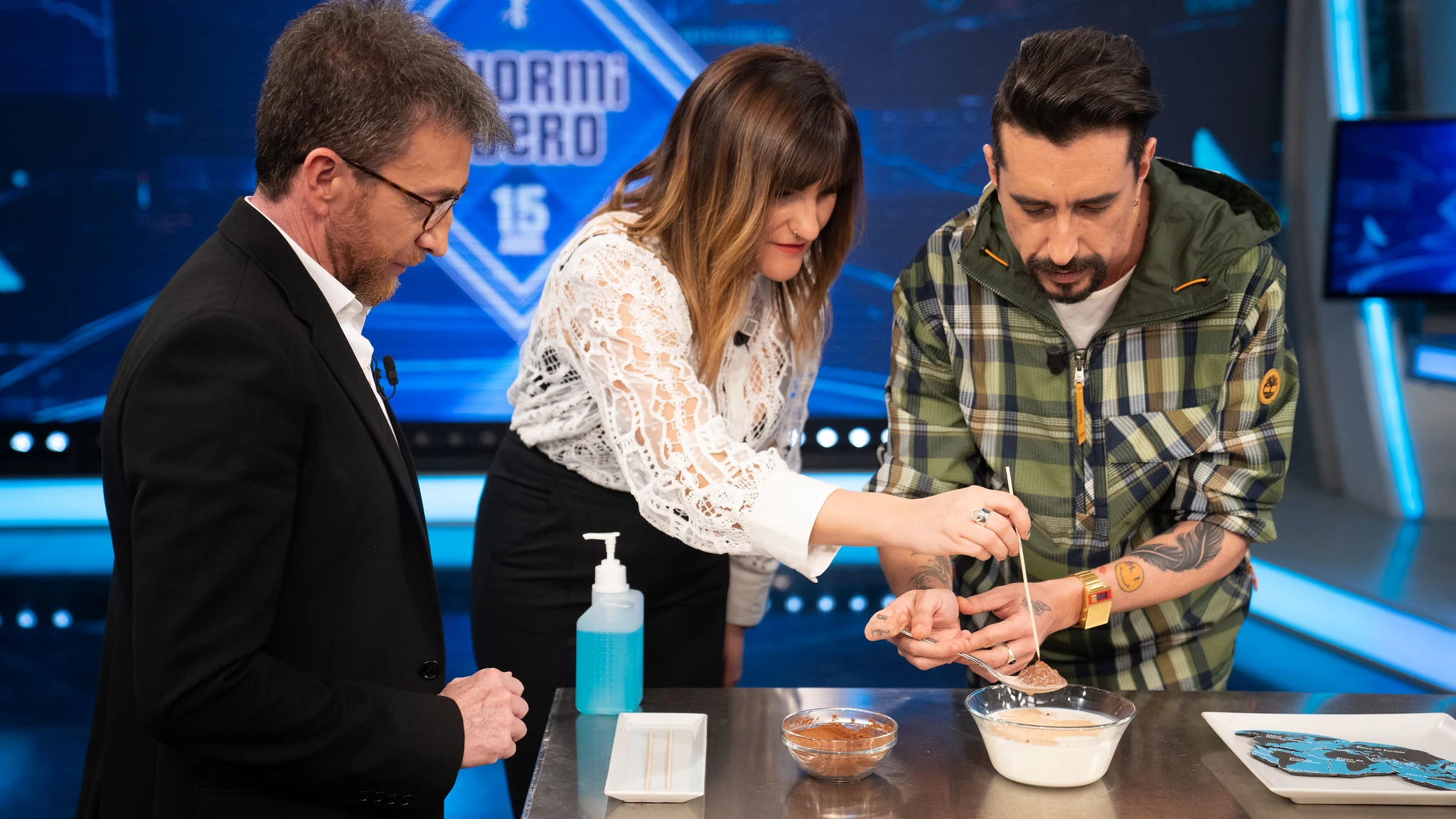 Marron revela en 'El Hormiguero 3.0' la curiosa relación entre el cacao y la corteza de la Tierra Marron revela en 'El Hormiguero 3.0' la curiosa relación entre el cacao y la corteza de la Tierra
