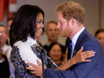 Michelle Obama y el príncipe Harry Michelle Obama y el príncipe Harry