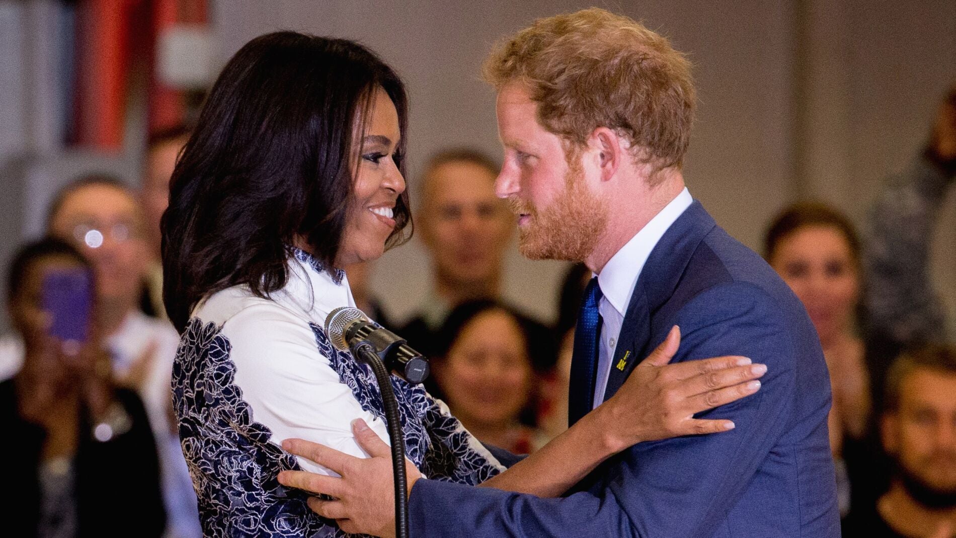 Michelle Obama y el pr&iacute;ncipe Harry