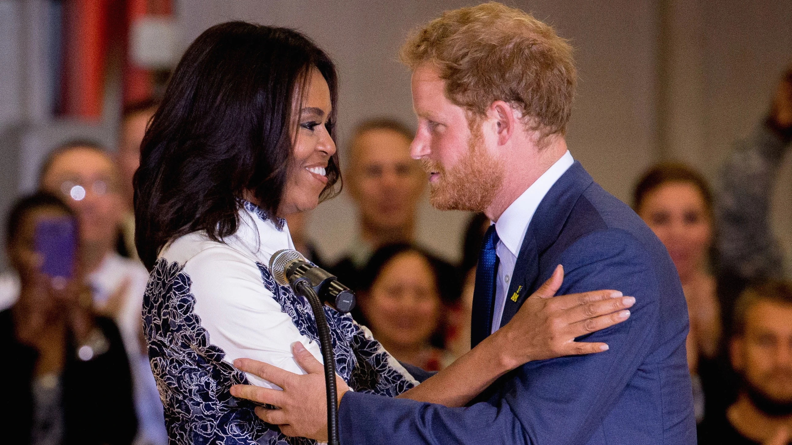 Michelle Obama y el príncipe Harry Michelle Obama y el príncipe Harry