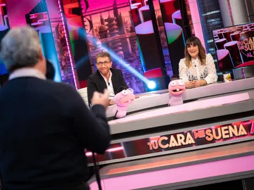 Mickey, Harrison Ford, Harry Potter y Dora dejan sin palabras a Rozalén en 'Tu cara me suena al revés' Mickey, Harrison Ford, Harry Potter y Dora dejan sin palabras a Rozalén en 'Tu cara me suena al revés'