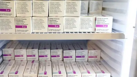 Vacuna Astrazenza: Hallan en Italia 29 millones de dosis de la vacuna contra el COVID-19 destinadas a Reino Unido Vacuna Astrazeneca