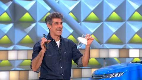 ¿Teléfono o mascarilla? La difícil elección de Claudia en ‘La ruleta de la suerte’ ¿Teléfono o mascarilla? La difícil elección de Claudia en ‘La ruleta de la suerte’