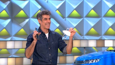 ¿Teléfono o mascarilla? La difícil elección de Claudia en ‘La ruleta de la suerte’