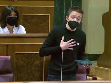 Gritan "¡vete al médico!" a Errejón cuando exigía al Gobierno una estrategia de salud mental Gritan "¡vete al médico!" a Errejón cuando exigía al Gobierno una estrategia de salud mental