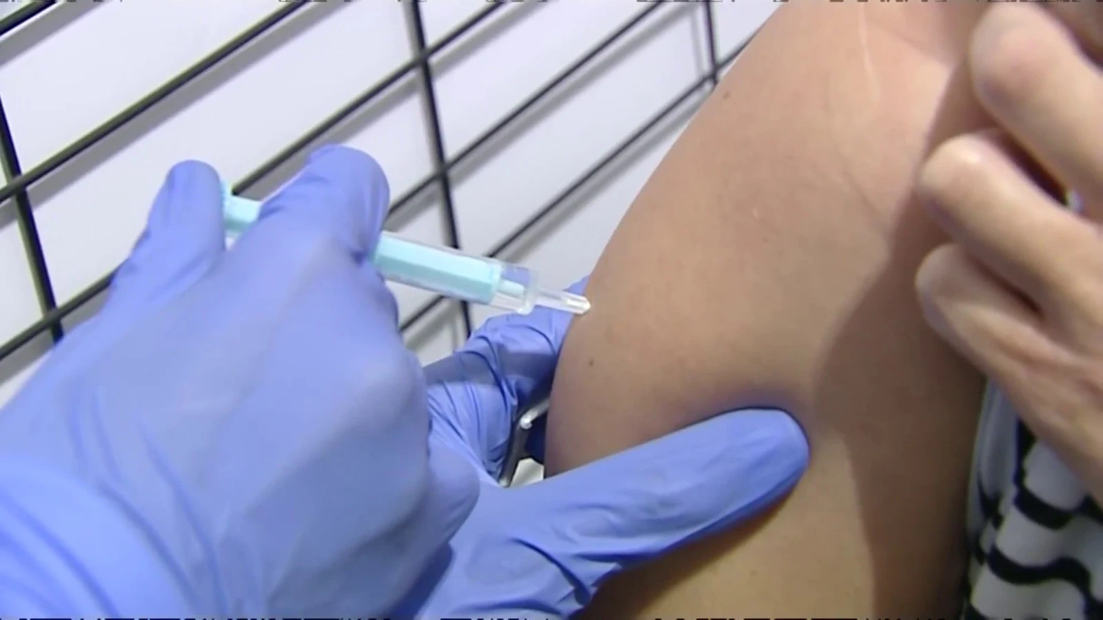 Un estudio muestra la eficacia de una sola dosis de vacuna en sanitarios que ha pasado el coronavirus Un estudio muestra la eficacia de una sola dosis de vacuna en sanitarios que ha pasado el coronavirus