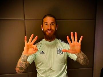Sergio Ramos cumple 35 años mientras su continuidad en el Madrid peligra: "Un año más, pero muchos por delante"