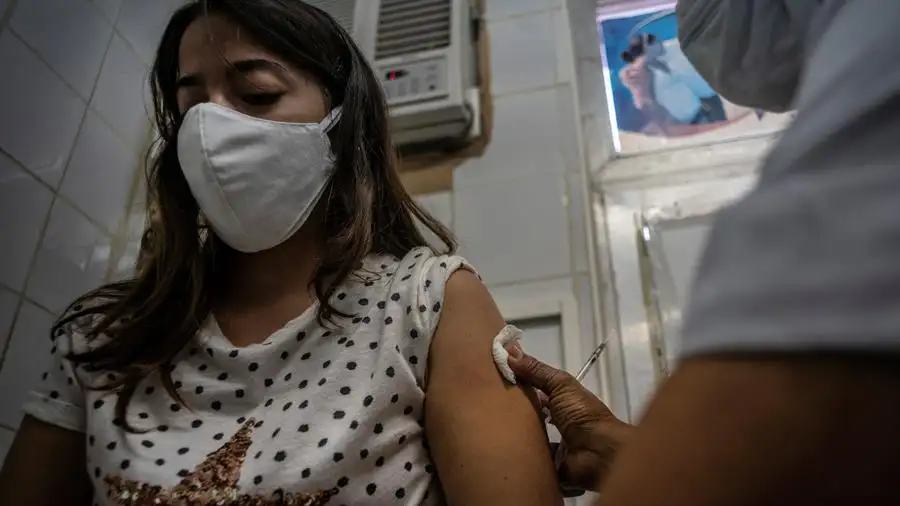 Cuba prueba su propia vacuna de coronavirus en los deportistas que irán a los Juegos Olímpicos de Tokio Cuba prueba su propia vacuna de coronavirus en los deportistas que irán a los Juegos Olímpicos de Tokio