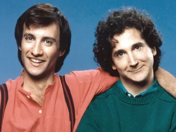 Bronson Pinchot en 'Primos Lejanos' Bronson Pinchot en 'Primos Lejanos'