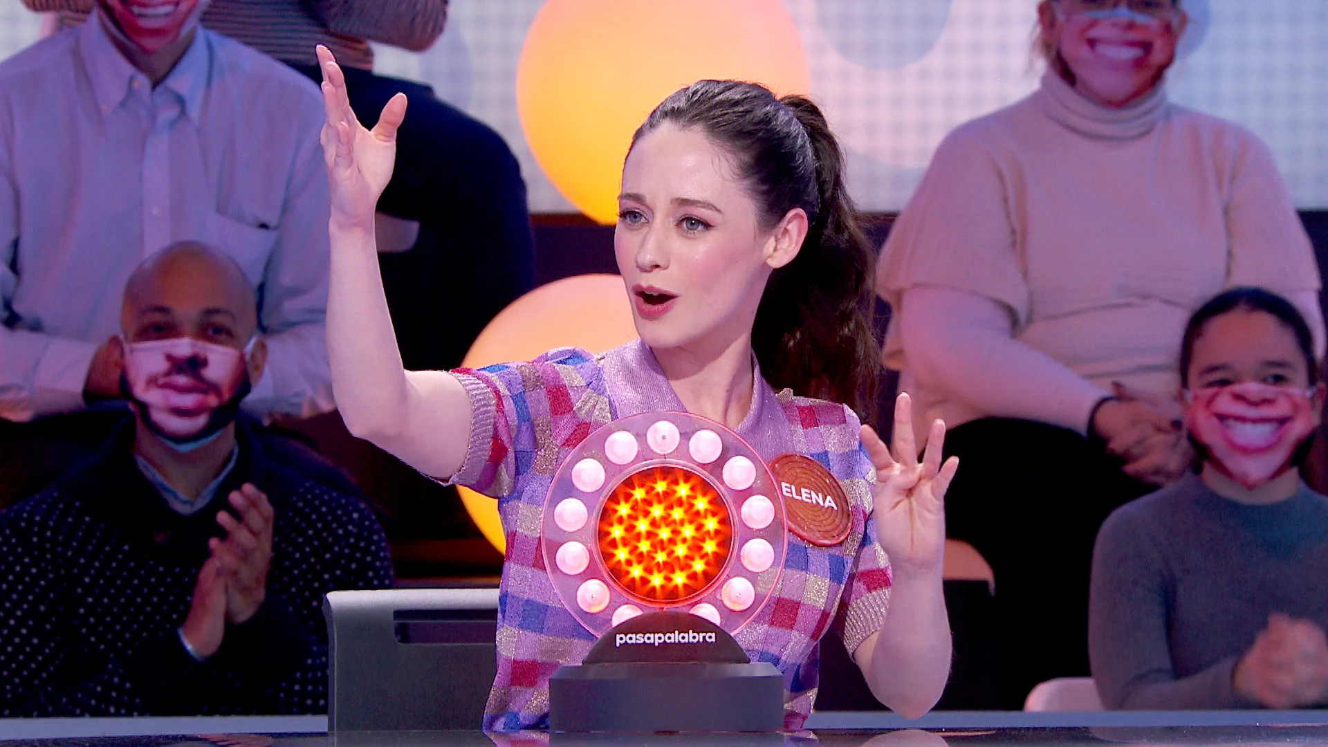 La voz de Elena Rivera sorprende en ‘La Pista’: “Empecé cantando en ‘Menudas estrellas’” La voz de Elena Rivera sorprende en ‘La Pista’: “Empecé cantando en ‘Menudas estrellas’”