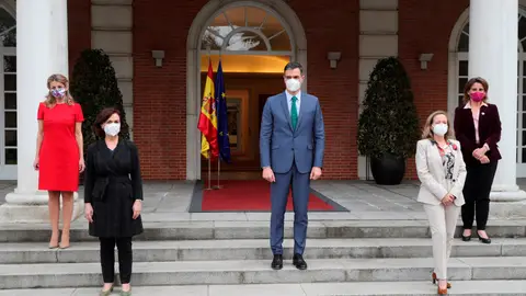 Los nuevos delegados y miembros del Gobierno juran sus cargos en Zarzuela Los nuevos delegados y miembros del Gobierno juran sus cargos en Zarzuela