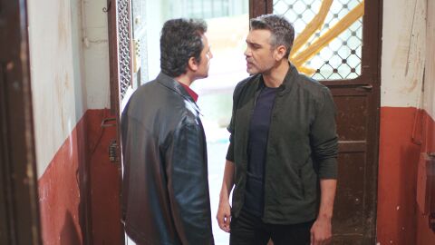 Sarp y Arif compiten por el amor de Bahar en una escalada de tensión