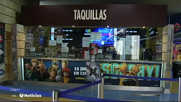 Taquillas de un cine tras la llegada del coronavirus Taquillas de un cine tras la llegada del coronavirus