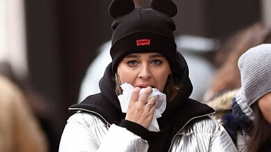 Laura Escanes revela cuánto pesa tras achacarle que ha adelgazado