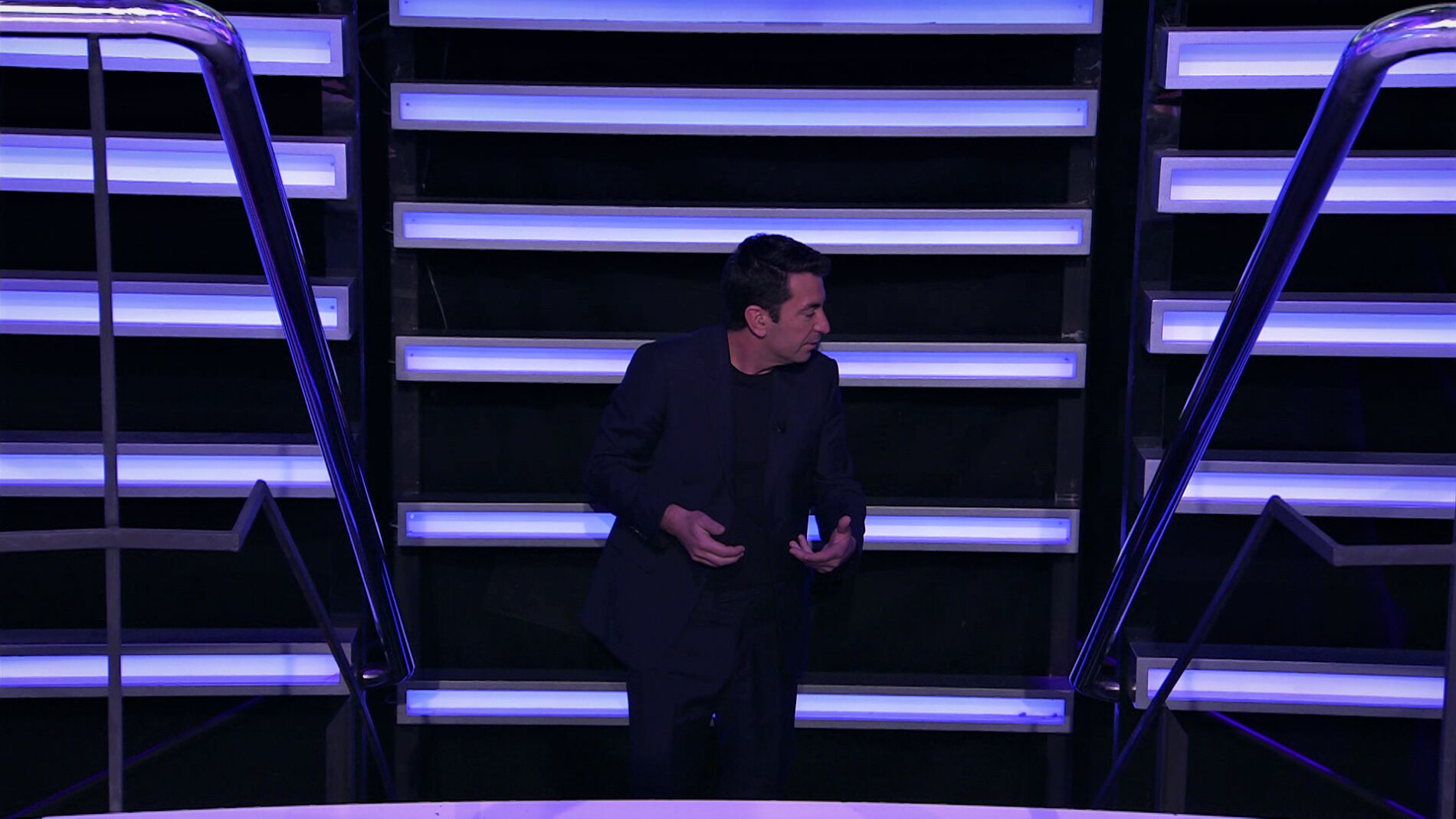 Arturo Valls ha querido innovar la presentaci&oacute;n, pero no ha gustado mucho a la directora.