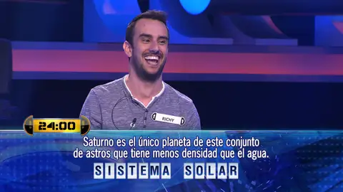 Su meta era hacer caso a su madre y “no hacer el ridículo” ¡Misión cumplida! Richy consigue su objetivo de acertar la primera pregunta de ‘¡Ahora caigo!’