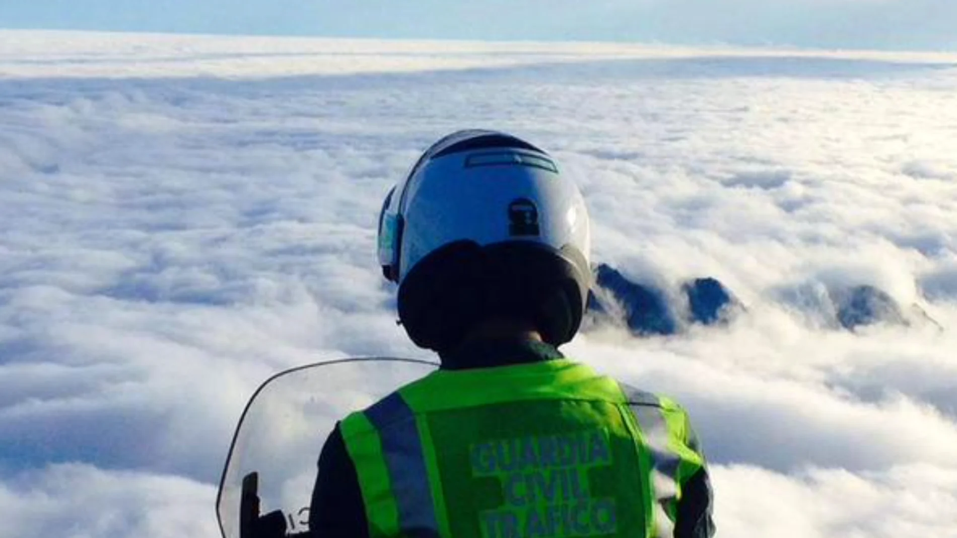 Fallece un agente de la Guardia Civil de Tráfico en acto de servicio en Salamanca Fallece un agente de la Guardia Civil de Tráfico en acto de servicio en Salamanca