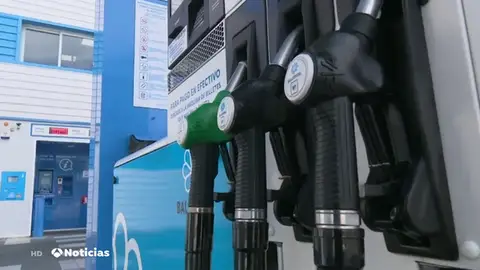 El precio de la gasolina y el gasóleo baja por primera vez desde noviembre El precio de la gasolina y el gasóleo baja por primera vez desde noviembre