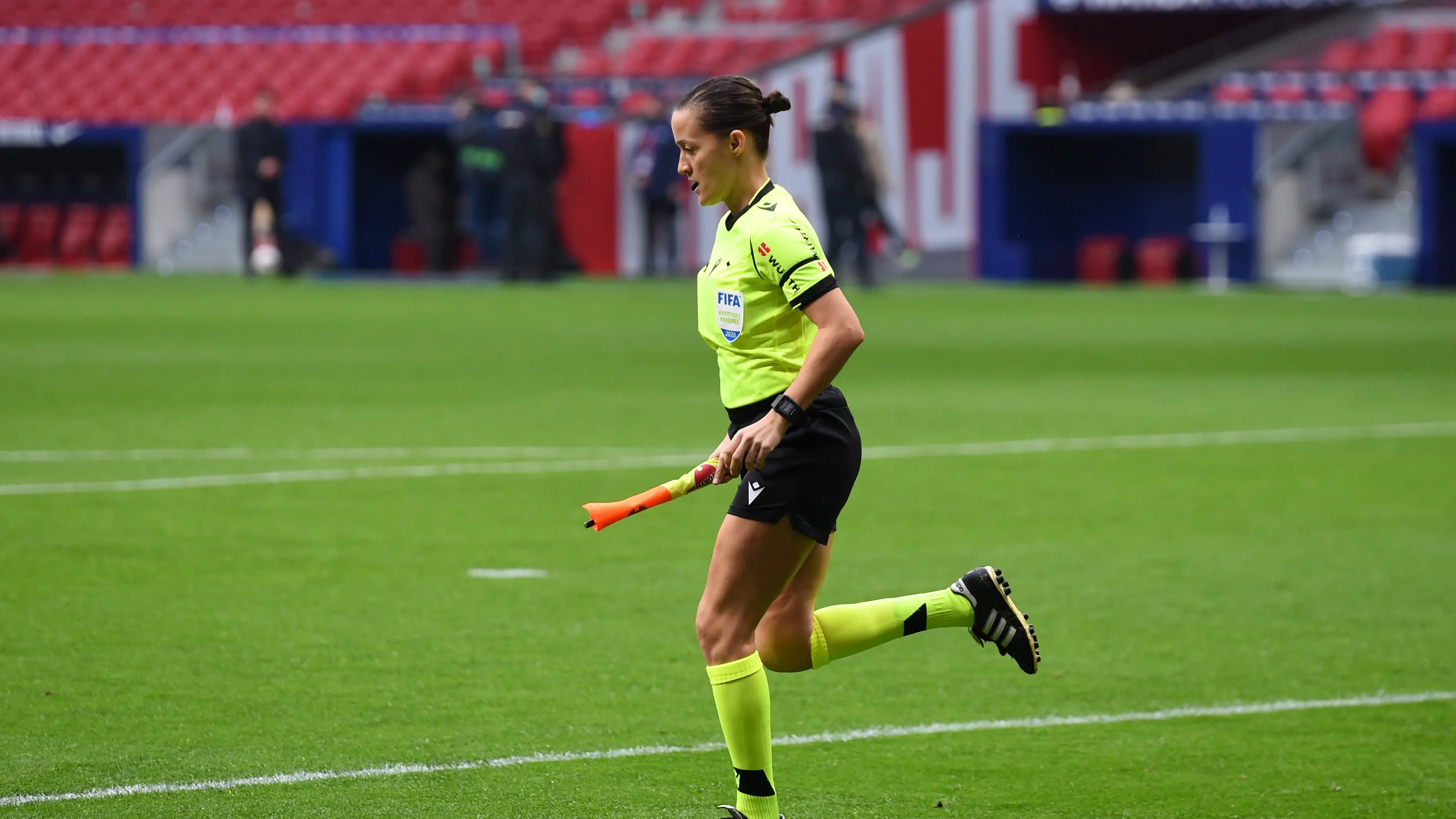 Guadalupe Porr&aacute;s se convertir&aacute; en la primera mujer en arbitrar una final de Copa del Rey, ser&aacute; asistente de Estrada Fern&aacute;ndez