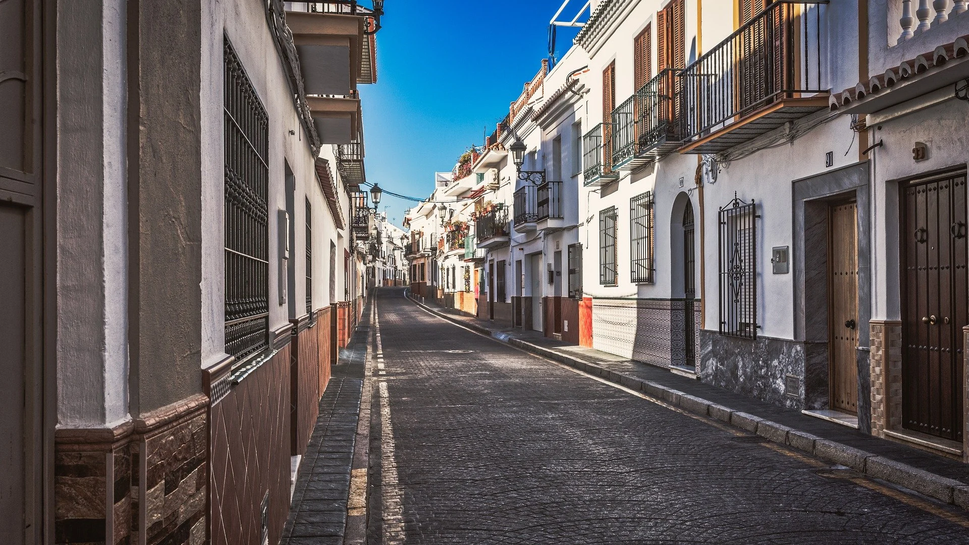 Así es el contraste de los pueblos españoles con y sin casos de coronavirus Así es el contraste de los pueblos españoles con y sin casos de coronavirus