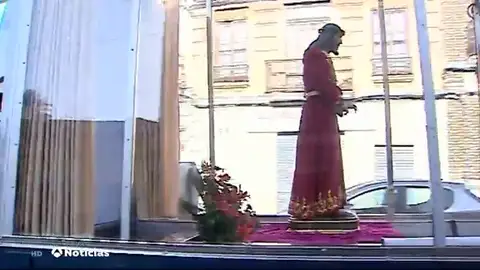 España vive un Viernes Santo sin procesiones en una Semana Santa atípica por segundo año consecutivo España vive un Viernes Santo sin procesiones en una Semana Santa atípica por segundo año consecutivo