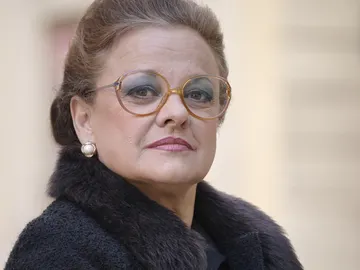 Ángeles Martín es Doña Visi en 'Amar es para siempre' Ángeles Martín es Doña Visi en 'Amar es para siempre'