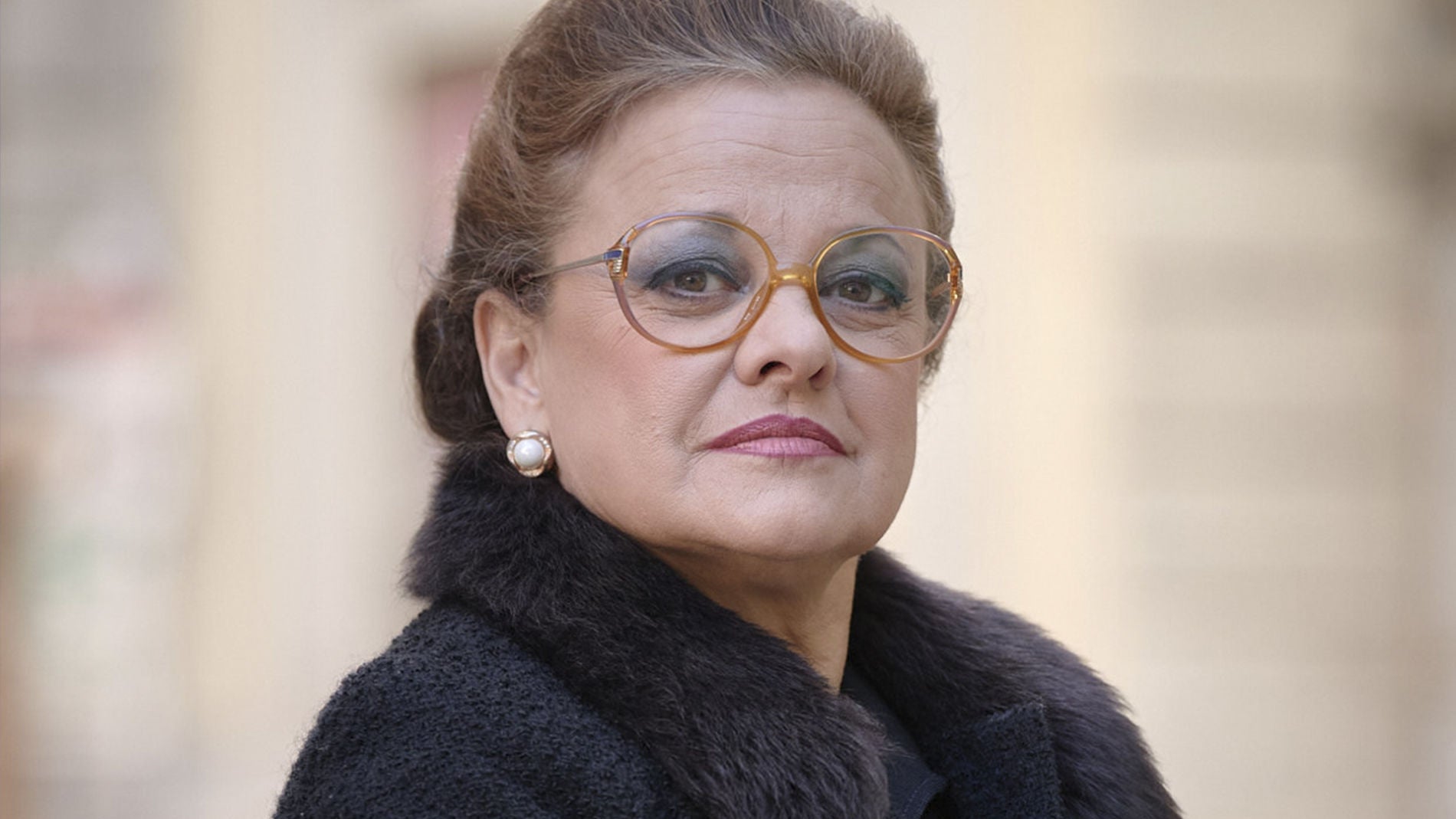 &Aacute;ngeles Mart&iacute;n es Do&ntilde;a Visi en 'Amar es para siempre'