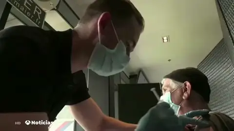 Científicos alemanes descubren por qué algunas personas vacunadas con AstraZeneca tienen trombos Científicos alemanes descubren por qué algunas personas vacunadas con AstraZeneca tienen trombos