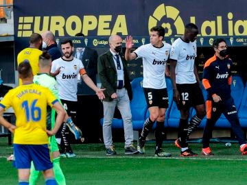 Hecho histórico: el Valencia abandona el campo tras un supuesto insulto racista de Cala a Diakhaby