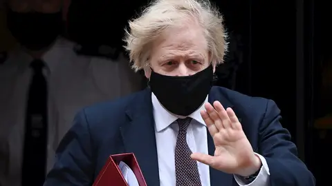Boris Johnson anuncia un 'sistema semáforo' para la vuelta de los viajes internacionales Boris Johnson anuncia un 'sistema semáforo' para la vuelta de los viajes internacionales