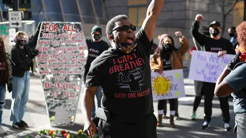 Manifestantes contra el abuso de la fuerza policial en EEUUU Manifestantes contra el abuso de la fuerza policial en EEUUU