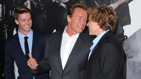 Arnold Schwarzenegger con sus hijos Arnold Schwarzenegger con sus hijos